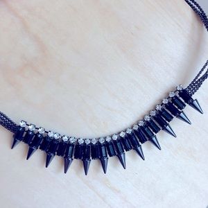 The perfect Balance of spikes & ✨ sparkle